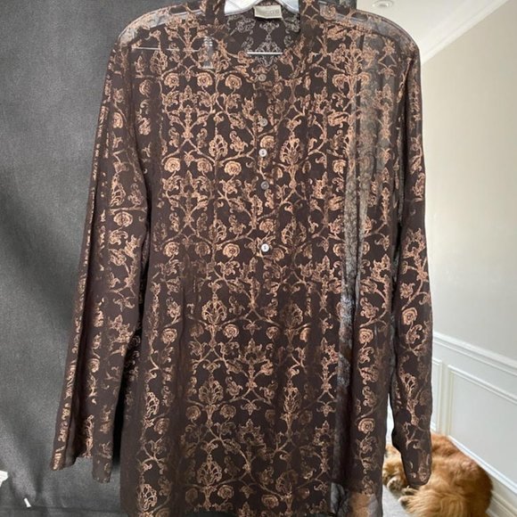 CHICO'S  SILK LADIES  SHEER  TOP/ BLOUSE. - Picture 1 of 3